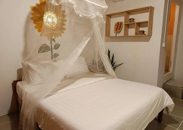 Hostel Homesteading